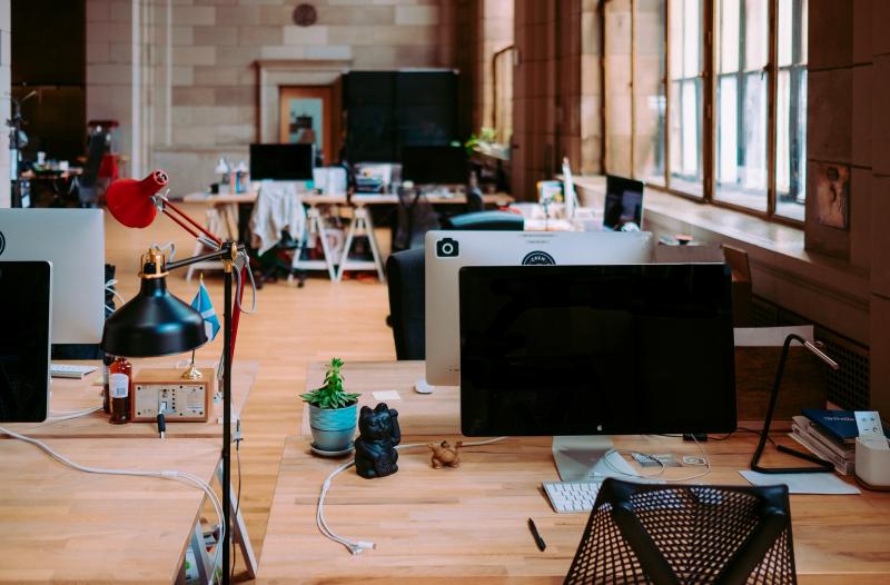 Melhore o bem-estar com treinamento de ergonomia para empresas